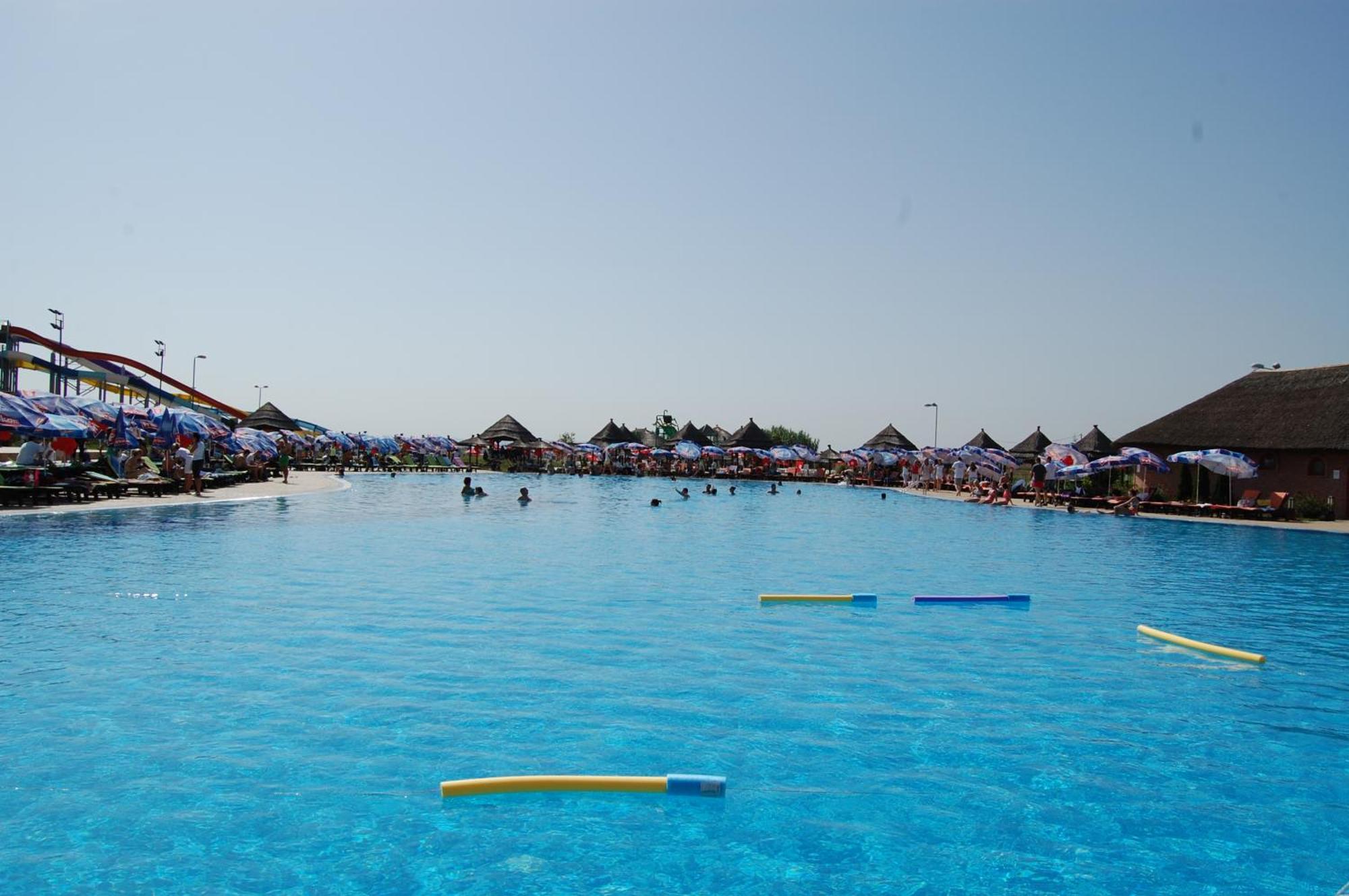 S Club Resort Hotel Aqua Park And Spa 베오그라드 외부 사진